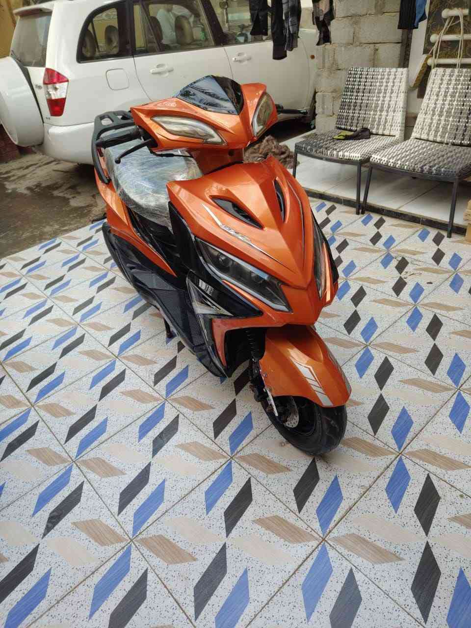 السلام عليكم 
دراجة جامبو دراجة نضيفه مناقصه شي 
العنوان: ابي غرق / قرب المعهد التقني.
سعر 300 الف 
رقم الهاتف ***********
