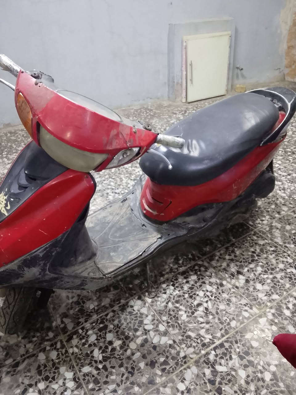 السلام عليكم دراجة للبيع دراجة بيريز شغالة بس رايدلها ترتيب مثل ماشوف بل صورة سعرها 300وبيها مجال المكان الكاظمية الرقم ***********و متواجد واتساب
