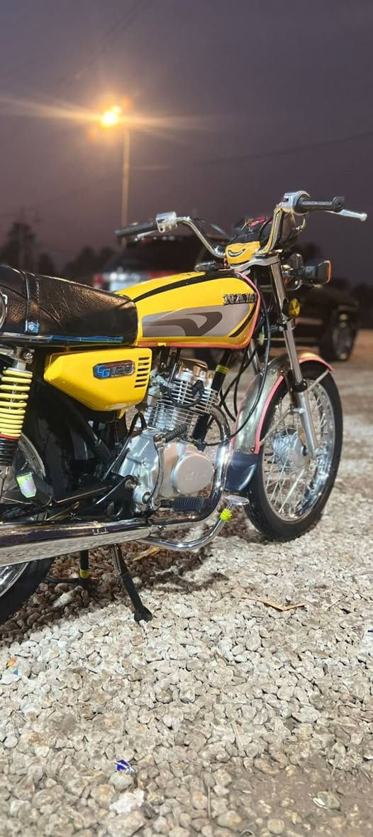 السلام عليكم للبيع دراجه تياز موديل 25 اوراق كامله مكفولة كفاله عامه اتصال ***********
