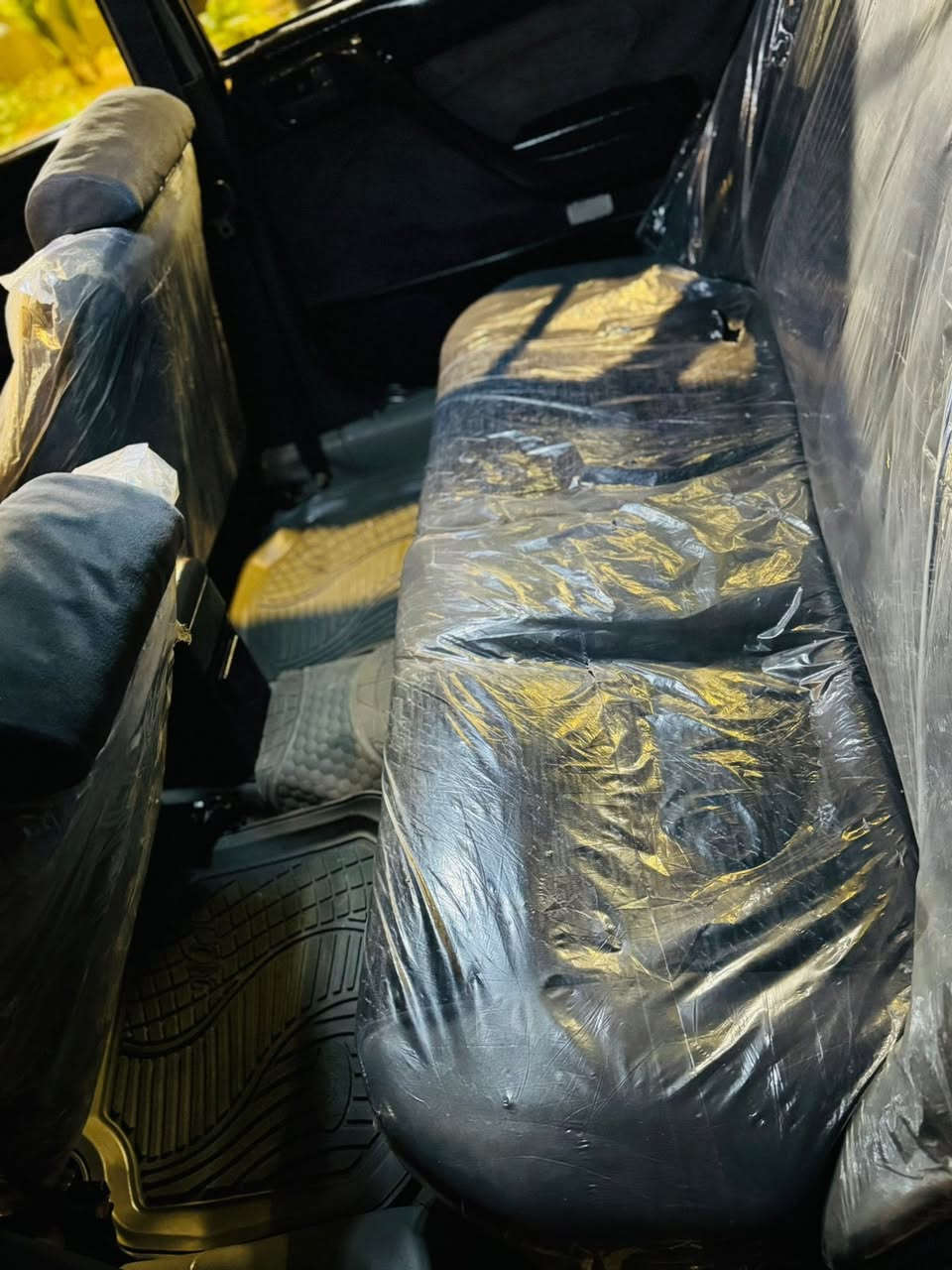 سلام عليكم للبيع سياره كارينه موديل 1994 سياره جاهزه من كلشي وستوني امسوي الحداديه مالته المقدم الكدام والوره كامل سياره ما ناقصه اي شي وبسمي محرك 1800 مكاني نجف حي ميسان سعره 70 وبيه مجال ***********
