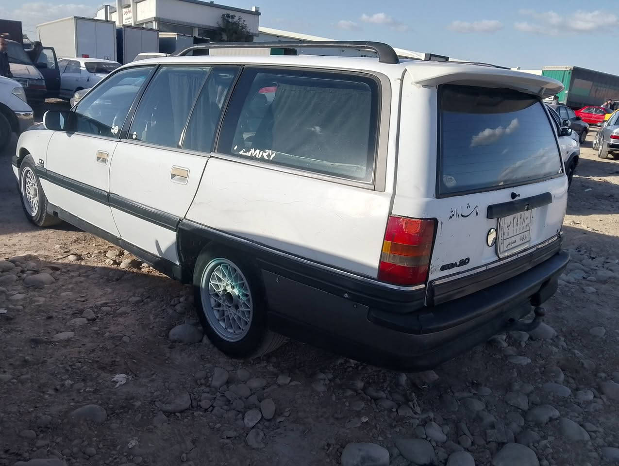 ئۆپڵ استێشن مۆدێل 1992
مەکینە 20گێر عادی گێرو مەکینەو ئاکسل بەشەرت 
چوار جام کارەبا
پاتری تازە
چوارتایەی تازە 
رەقەم کرکوک سنەوی عاج بەشەرتی تحویل وکالە
دەبڵ تانکی 160لتر
سعر 22مەعمەلە  ژم ***********
