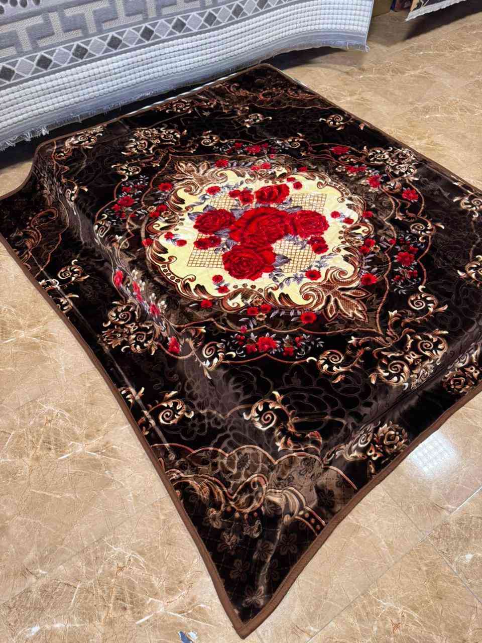 بطانية نفرين حفر وجهين قياس كبير 230*200  والوزن 6 ونصف كيلو وبسعر 30,000 فقط😍😍😍😍😍😍🔥🔥🔥🔥🔥🔥🔥🔥🔥
العنوان : سماوة، حي العمال، مقابل حسينية ام البنين (ع) ✅ مجمع سيد الأسعار للمفروشات والستائر ❤️
ملاحظة : يوجد توصيل جميع المحافظات ✅
للطلب : *********** واتساب
