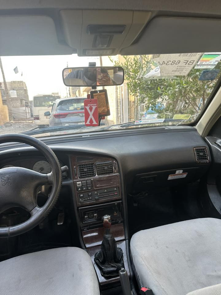 السلام عليكم بيجو بارص موديل ١٥ رقم بغداد سياره جاهزه خير من الله مكاني بغداد الزعفرانيه للاتصال ***********
