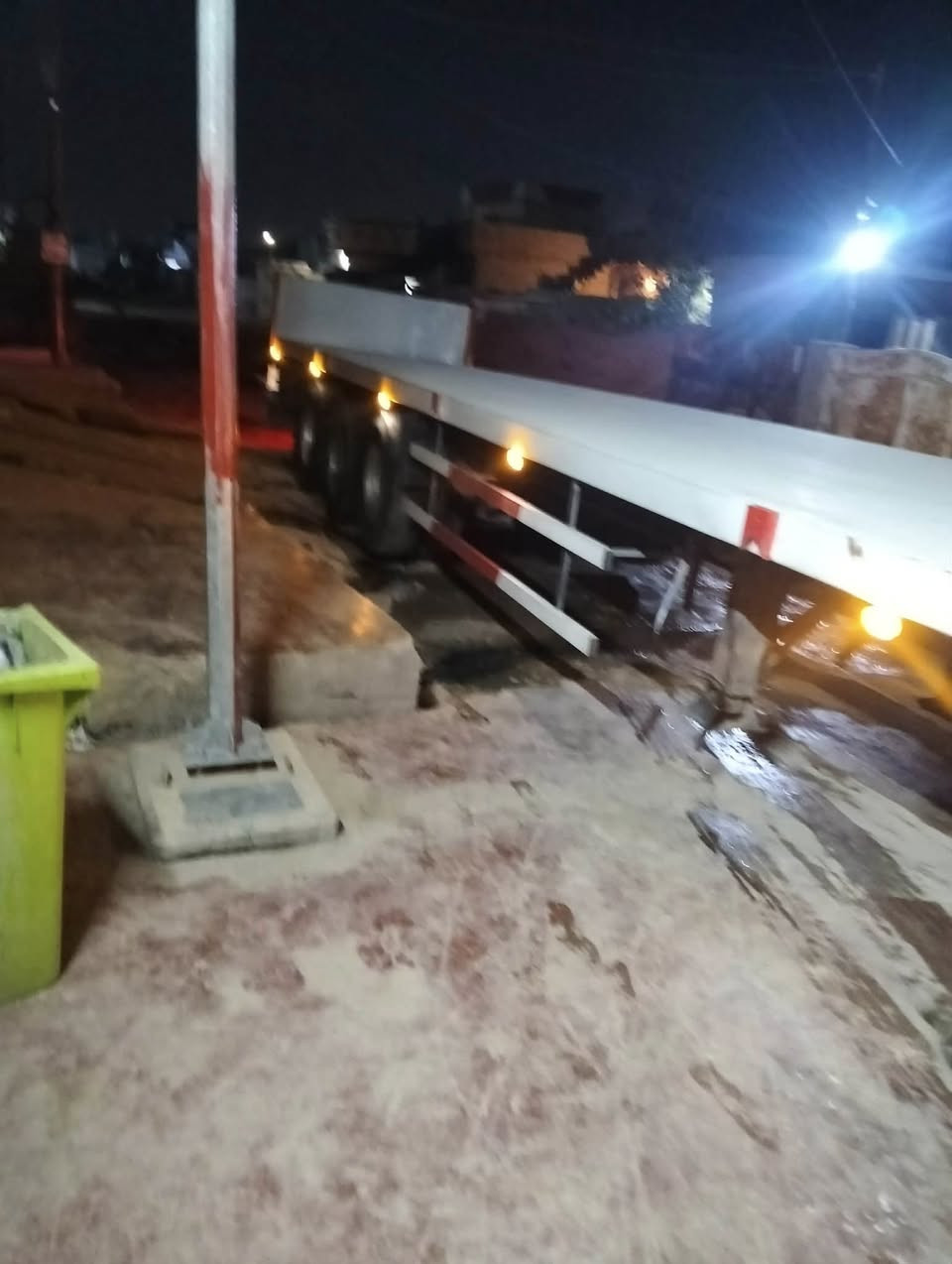 السلام عليكم عربانه للبيع المانيه دبل تاير ثلاث دنانير الطول 13 50 شاصي 14 الوان كركوك رقم الهاتف ***********
