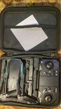 درون للبيع تحتوي علا ثلاث بطاريات تبديل للاستفسار 07726095277