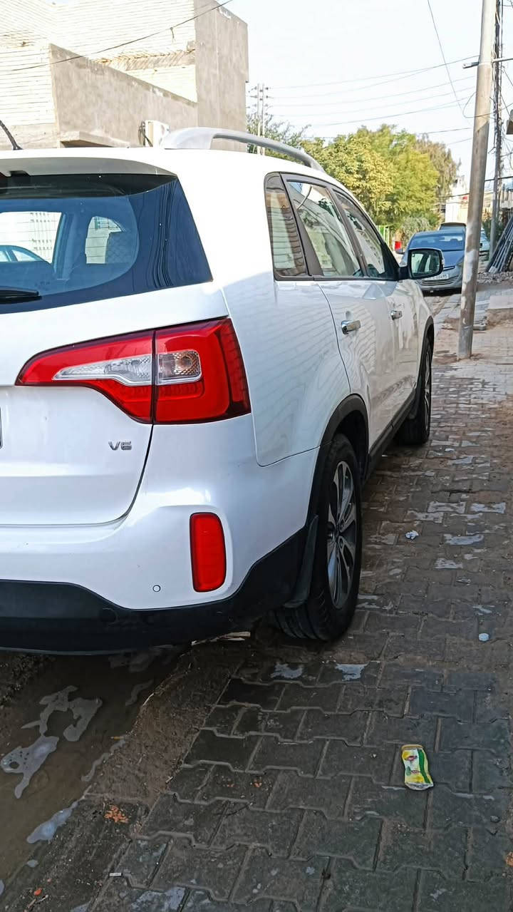 السلام عليكم سورنتو موديل ١٥ خليجي فول مواصفات قرميدي كويتي سته سلندر سبعه راكب ثلاث قطع تبريد رقم بغداد انكليزي بسمي بيه قطعتين مبدل اصلي بدون داخل بنيد وجاملغ ورشة صبغ بجاملغ وره مكان النجف السعر ١٥٥ وبيه مجال قليل للتواصل ***********
