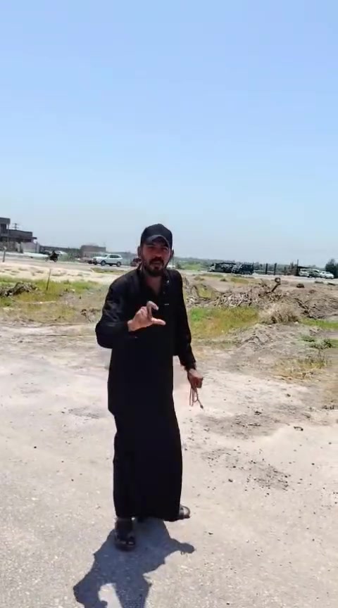يعلن مكتب بركات الزهراء للعقار عن قطعه طابو زراعي25 المساحه500واجه 20نزال 25 العنوان شارع اليربط بين شارع ميه وشارع أبو غرق قرب السيطره ثاني عقار عن الشارع السعر 125 وبيها مجال ***********
