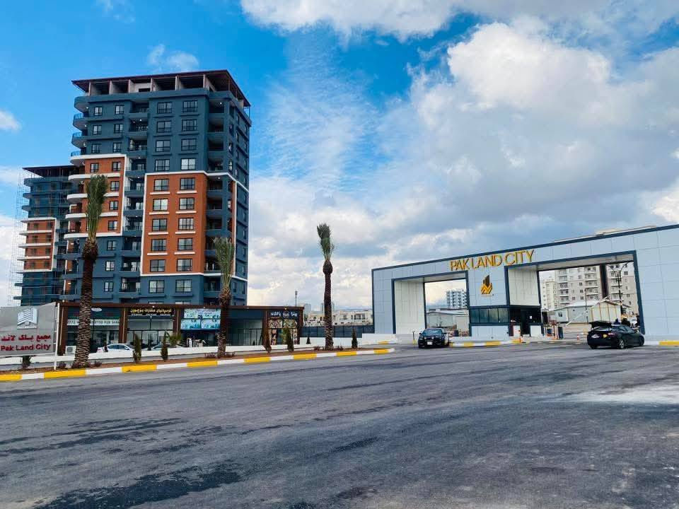 *تفاصيل الشقة*
- الموقع: مجمع باك لاند دايموند ستي 
- الواجهة:مقابل فلل كولبال
- الطابق: 12
- المساحة: 80 متر مربع
- التوزيع: غرفة + صالة
- الوضع: زيرو، غير مستخدمة
- السعر: 4 دفاتر و 40 ورقة وقابل للتفاوض 
*للاستفسار والحجز:*
- رقم الهاتف: *********** 
- طريقة التواصل: آسيا - واتساب
