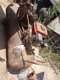 للبيع كمبريسر المكان بغداد الحريه الاتصال 07840107164