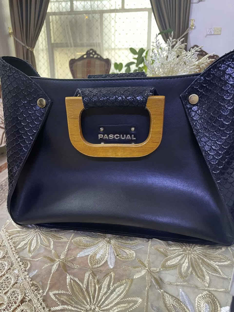 بنات حذاء جديد بعده باكيته ماركة قياس ٣٧ ثنينتهم وجنطه ممستخدمه 👠👜


**إذا كنت صاحب هذا الإعلان وتريد حذفه لأي سبب، رجاءا أرسل رسالة إلى الدعم الفني**
