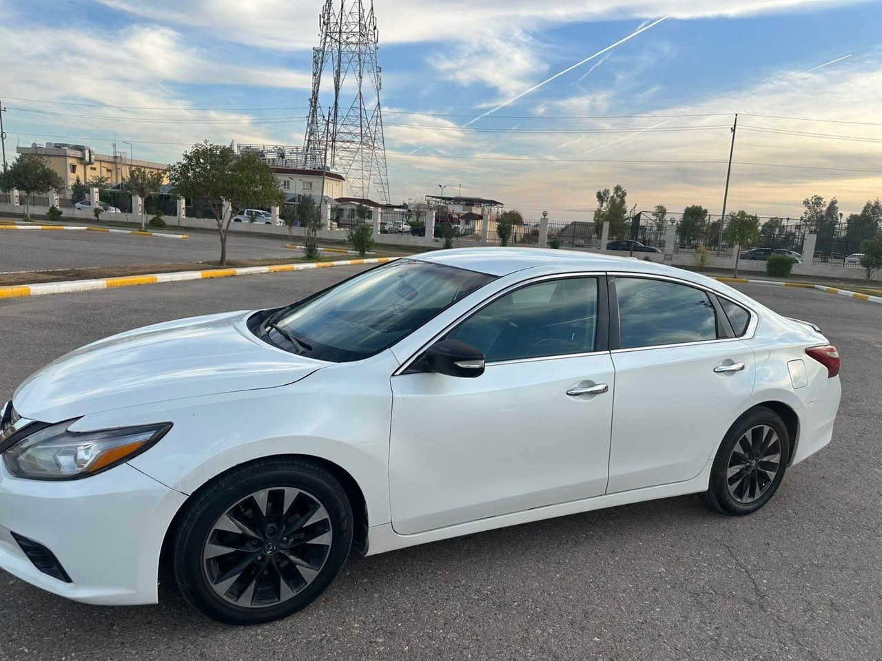 سلاو رێز نیسان ئالتیما مۆدێل ٢٠١٨ فول مواصەفات SL تەنها سلاید نیە کوشن جلد و هیتەر و کارەبایی و سوکان هیتەر جام ئۆتۆ دەرگا بەسمە شەخال ئاوێنە ئیشارەت و رادار و تەبرید مەرکەزیو ئۆتۆیە سەماعە بۆس وە زۆر مواسەفاتی تر   ٣ پارچةي پيشي بؤياغة دوو جاملغ و بؤنيد ئيرباكي تةنها سوكان سيستةمة بةطانةي لاي سايةق كةميك بؤياغة شانصي نةگرتوة بةشةرت يةك تةعديلي بچوك لة چاملغي لاي سايةق پشتةوة هةية …. هةموو تةفاسيلةكانم نوسيوة لةوة زيتار هيجي تري نية سةيارةكة زور جائزة و مةصروفي نية تاخم تايةي نويية و سپي سةدةفة زؤر نمونةية 
نرخي زور مناسبة و مةجاليكي كةمي تيداية 
*********** ئةوة ژمارةي خاوةني سةيارةية بؤ هةر پسيار و پيشنيياريك
سوپاس 

1N4AL3AP1JC192799 أربيل, العراق
