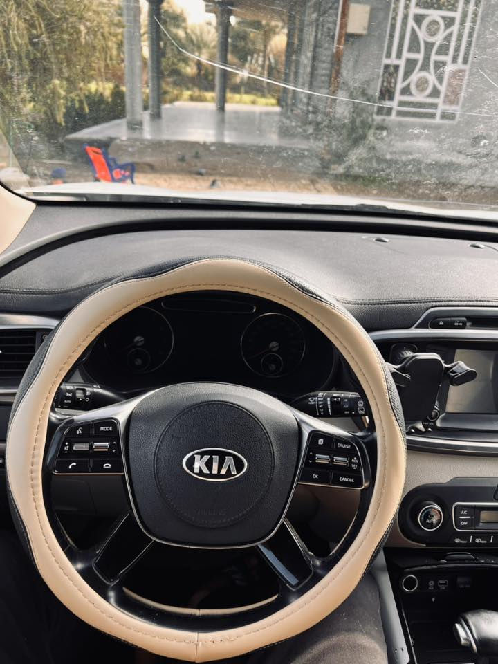 السلام عليكم
للبيع او المراوس كيا سورنتو ٢٠١٩خليجي ٦سلندر مكفول من كلشي رقم بغداد السياره اخت الجديده ماشيه ٩٥الف 
تحويل ثاني يوم مكاني كوت ما يحتاج اذكر مواصفات السورنتو لان ماشاء الله سياره عمليه وكحيله  
السياره مكفوله من كلشي كفاله عامه 
سعرها ٢٦٥ وبيها مجال جدا بسيط 
للتواصل على الرقم ***********
