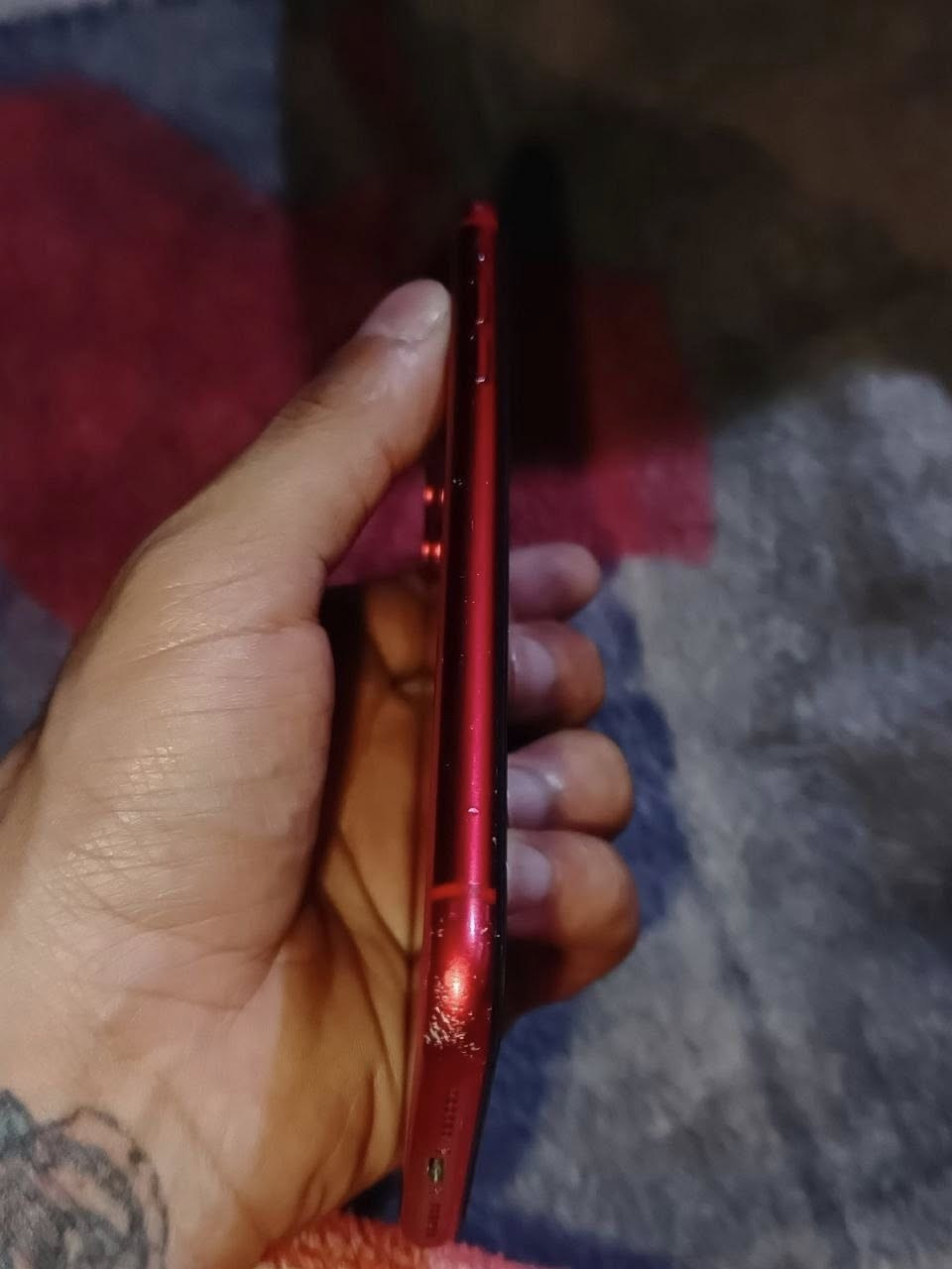 ايفون 11 ذاكره 128 البطاريه مستبدله 100 فقط دبل شريحه نسخه سي اج ياباني لصلي مكفول من العطل وغير لبطاريه ذا مبدل شي بي يرجع نضافته مثل ما واضح بصوره بدون ملحقات رايده ب 225 بي مجال قليل الشراي اتصل ***********
