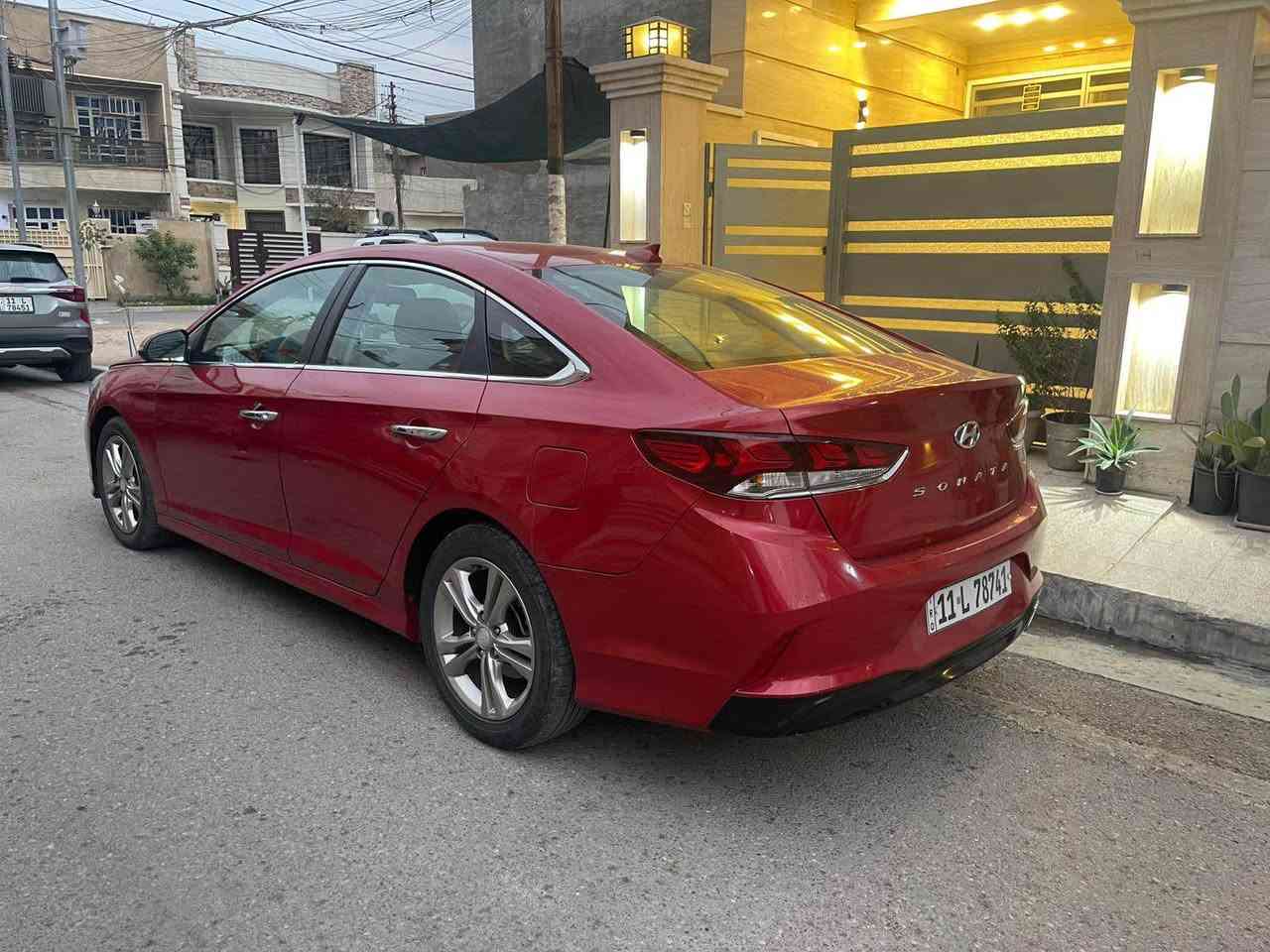 السلام عليكم 

سوناتا ٢٠١٩ للبيع

وارد امريكي GDI

مكينة ٢٤٠٠ 

لون ماروني داخل بيجي 

مواصفات 

شاشة كبيرة

رادار 

انظمة قيادة

تدفئة كشن

تبريد قطعتين 

وبقية المواصفات معروفة..

السعر ١٣٥ وبيها مجال بسيط

ضررها : تبديل بنيد فقط وجاملغين راجعات على البارد مثل ما موضح بالمنشور 
السيارة مكانها بغداد ومال جناي ما متعوبه ولاا مشتغل بيها مال بيت 
للاستفسار اكثر تواصل على الرقم ***********
مكلف بالنشر فقط Colombo, Sri Lanka
