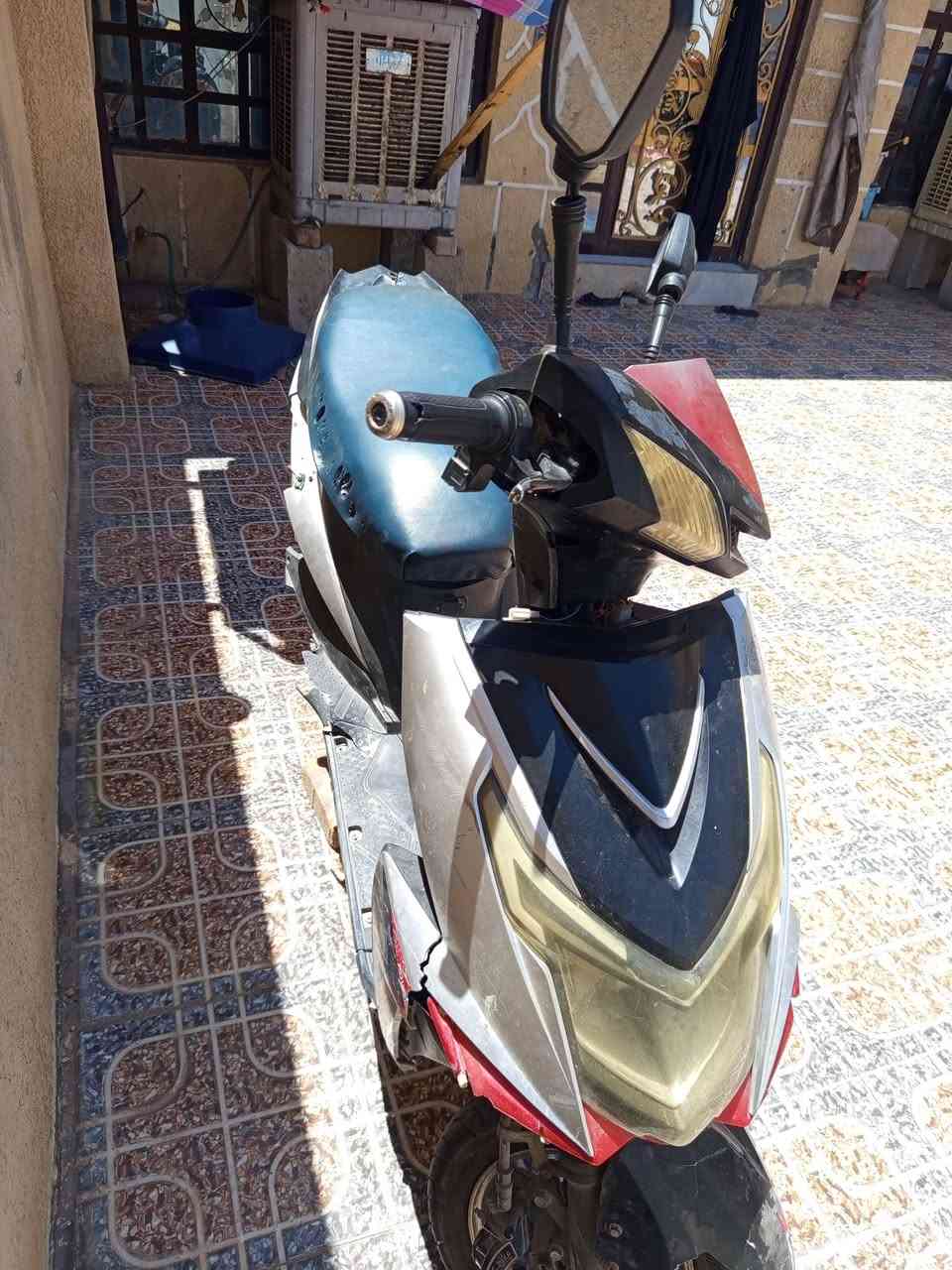 السلام عليكم دراجة سكنس شحن للبيع بدون بطاريات عقل جديد مامشدود بعدة للاستفسار على هذا الرقم  *********** واتساب مفتوح ايضا
