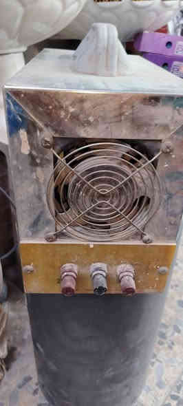 مكينه لحيم مثل ماواضح بصور شرط عل فحص قيم سعر واخذها ***********
