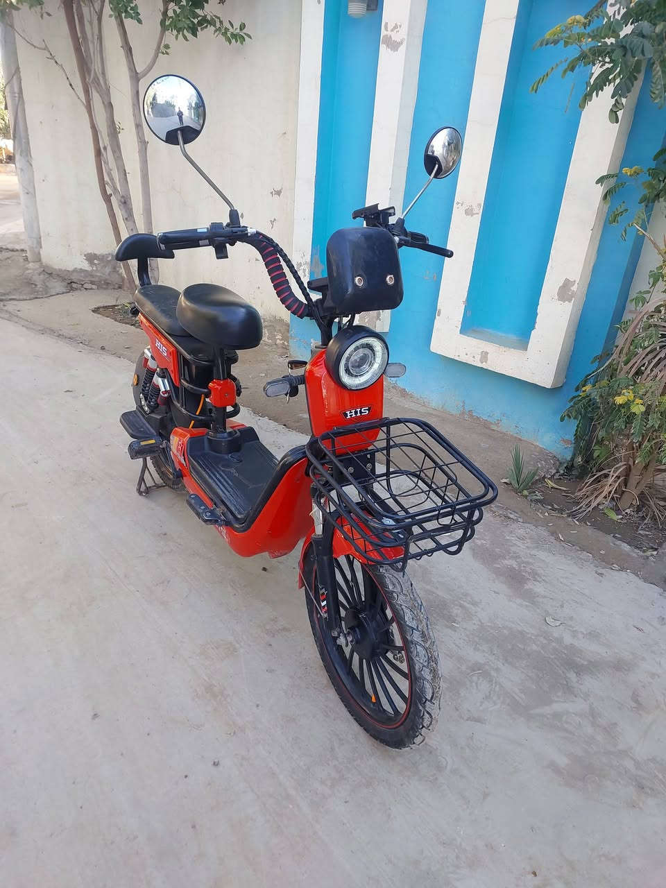 شحن للبيع السعر 250 الف وبي مجال مكاني ديالى بعقوبة بهرز ***********
