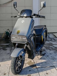دراجه اج في اس 318اخو الجديده 4سرعاة 6بطارياة مصطره التواصل 0775662372...