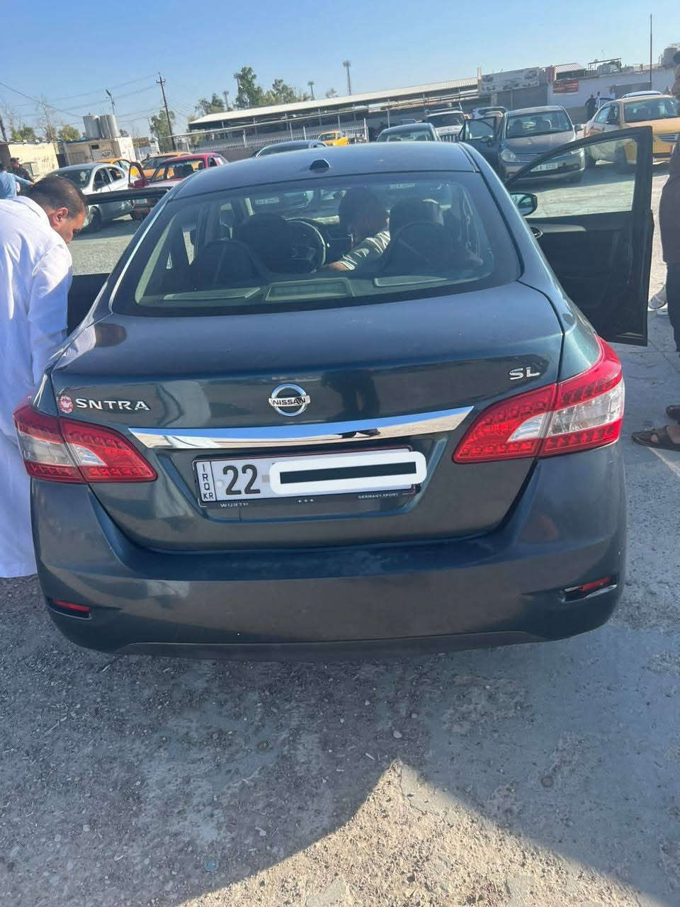 السلام عليكم
نيسان سنترا 2015
رقم اربيل والهزة مالتها جديدة
ضررها حادث جاملغ خلف السايق فقط بدون دواخل وصبغ صندوك وجمالغات الخلفيه فقط
سيارة نضيفة وعلى ايد شخص واحد مال جناي
سعرها 108 وبيها مجال
***********
