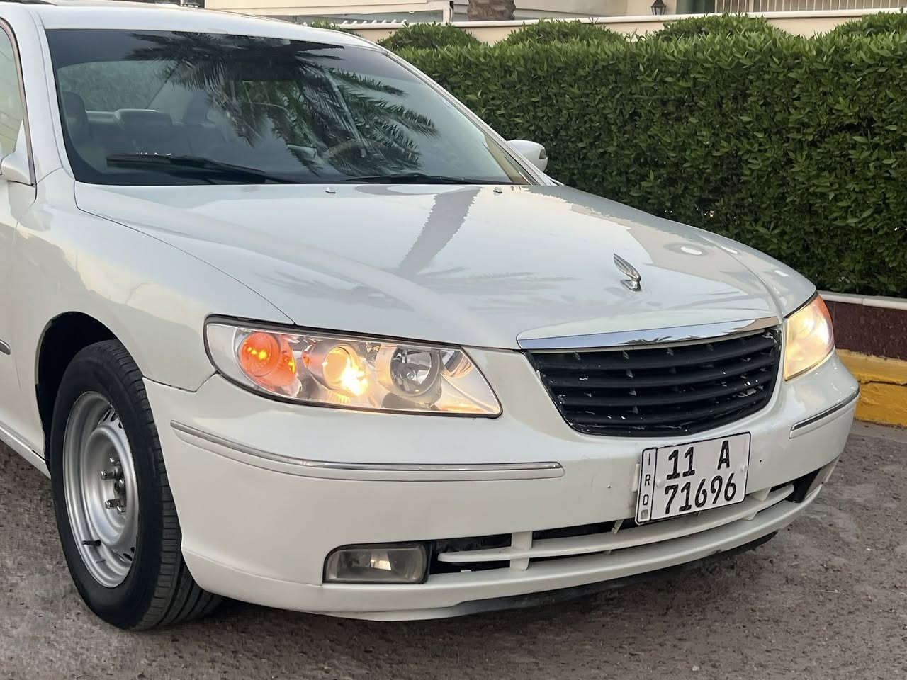 السلام عليكم هونداي ازيره موديل 2008وارد خليجي فول مواصفات فتحة مري شفط شاير بل مري تحكمات ستيرن جهتين دمام مامي خلفي قطعتين تبريد  رقم بغداد دولي بسمي ثاني يوم تحويل كير  محرك 6 سلندر 2700مكفولات  من البخار ول راجز ول صوت تخم تاير جديد صدر امامي خلفي بيها مكانات صبغ بدون دواخل السياره جديده مال بيت جديده بمعنه الكلمه السعر87وبيها مجال رقمي الهاتف ***********الشراي نتصل ويدلل
