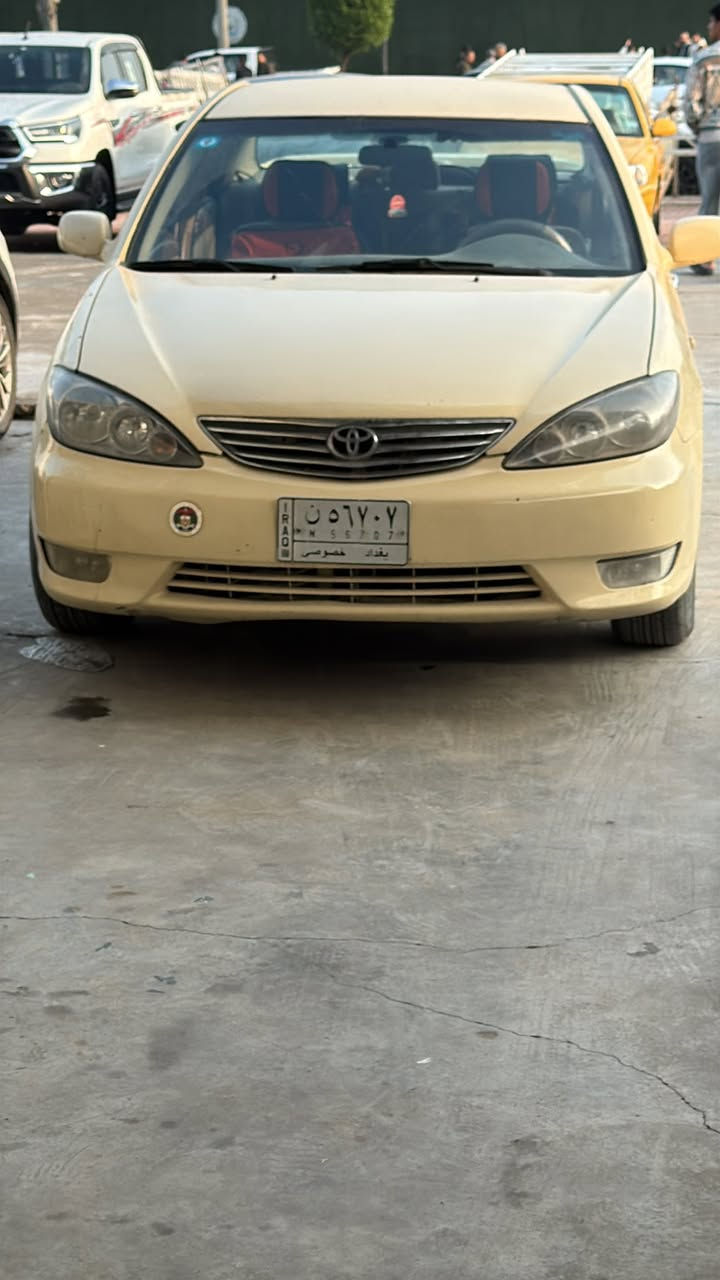 السلام عليكم كامري موديل 2004 وارد خليجي كمينة كير كفالة بيهة مكانات صبغ هاذة الونهة ابلادي حليبي خارج ودخل سيارة جاهزة وجديدة السعر 85 $ ورقة مكاني بغداد حي اور تلفون ***********
