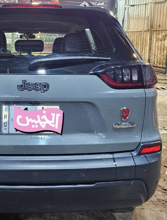 جيب بزون ٢٤٠٠  ٢٠٢٠  ماشيه ٥٤  مواصفات لاتيتود رقم بغداد دولي جديد هزه جديده قبل شهر السياره عليهه ادامه كامله ربع دينار متصرف عليهه من كل النواحي غرفتهه شخط مبيهه صدر كله جديد دبلات جديده اذاين جديده باتري جديد تخم تاير جديد فيتبم جديد  فلاتر جدد السياره كلهه بلاديه عدا البنيد  مبدل حادثهه صطحي بشرط الفحص شواصي لغود مكفوله  كير مكينه كفاله عامه بيهه سونر المندلاوي صور حادث واتساب على هذا الرقم *********** السعر ١٥٥ وبيهه مجال بلعافيه على الياخذهه
