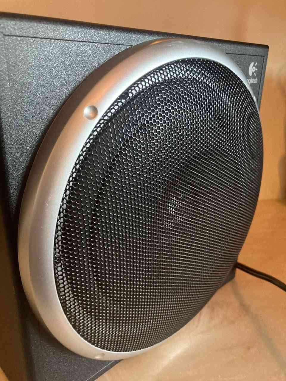 السلام عليكم اسبيكر ماركة لوجتك كهرباء نضيف حجم كبير شرط ماتكدر توكف يمة صوتة كلش عالي او بية نقاوة فد شي السعر خاص متوفر توصيل


**إذا كنت صاحب هذا الإعلان وتريد حذفه لأي سبب، رجاءا أرسل رسالة إلى الدعم الفني**