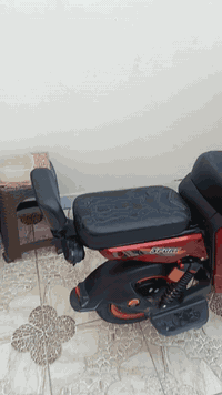 سلام عليكم 
خوان هاي الدراجه الشحن (R9) 2025 بشهر 8 للبيع 
كامله برغي ما ناقصه بعده علا وضع الشركه كهربائياته كله شغال اشاير حساس نضام بك 5 بطاريات كله جديد  مستعجل علا بيعته السعر ((550)) وبيه مجال لشراي الرقم الهاتف ***********
