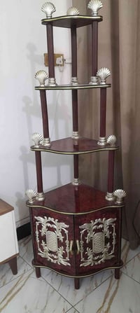 خزانة • نضيفه • ثكيله