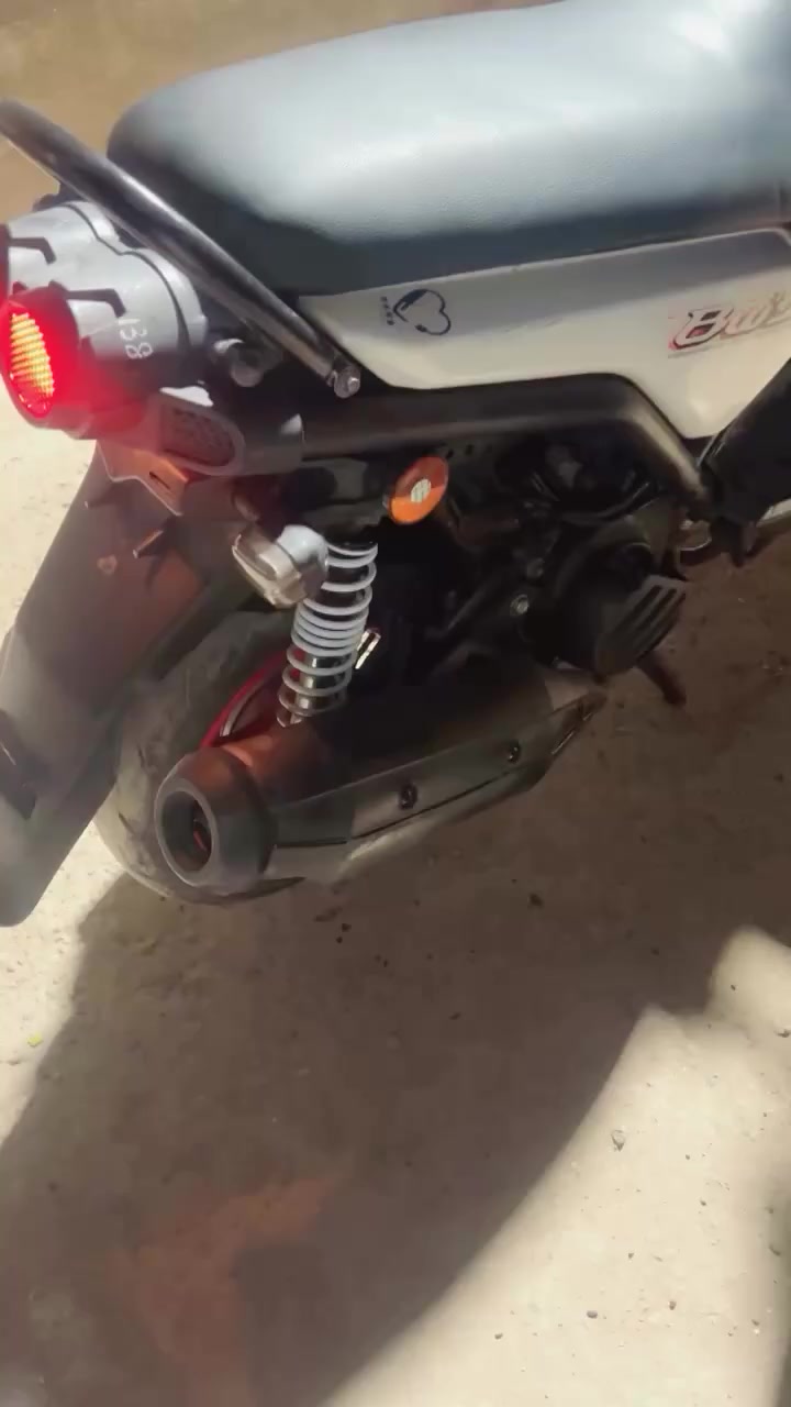 سكنس جبلي مكفوله كفاله عامه الزعفرانية
الله شاهد دراجه نضيفه بانزين كله محسن 
هاذا رقمي الشراي ينتصل ***********
