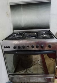 طباخ نضيف • فرن فوق وتحت • قابل للتفاوض