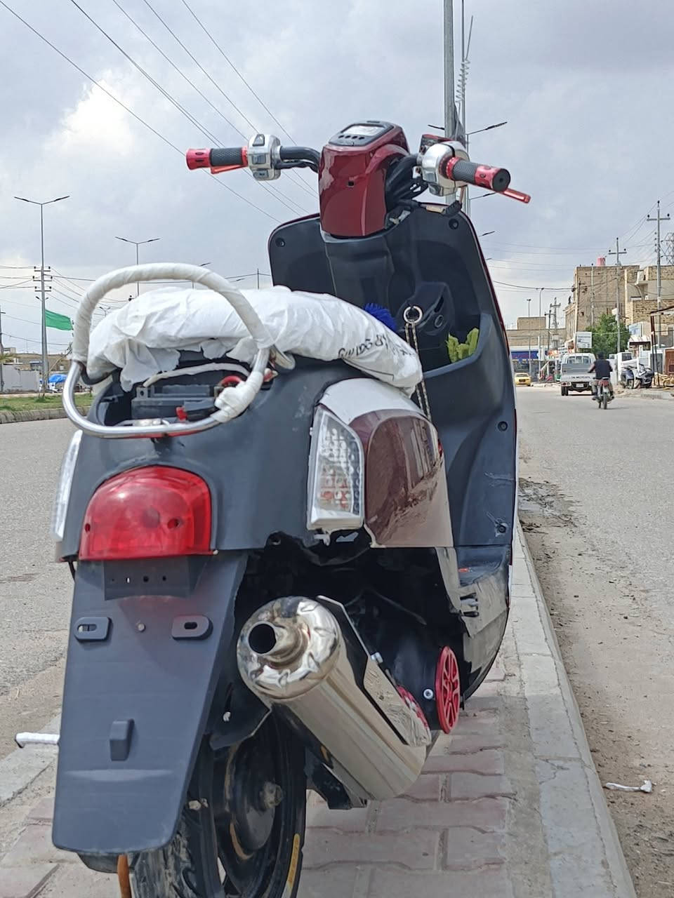 سلام عليكم شباب بوليس البيع نوزل دراجه نضيفة حلو شلاعه حلو شراي يدلل 750بيه مجال ***********
