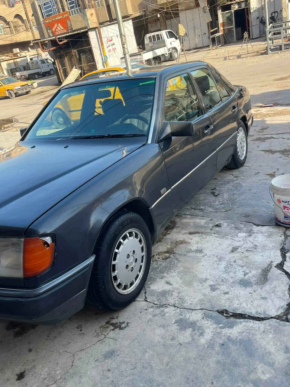 مارسدس دب 1991
مكينه بطه 2500 بيه صوت 

ساره تبريد جديد فريز كله كامل

كير شادله جديد 

قواعد دبل ما مصلحات 

عارضه 45مكاني بغداد الامين 

***********
