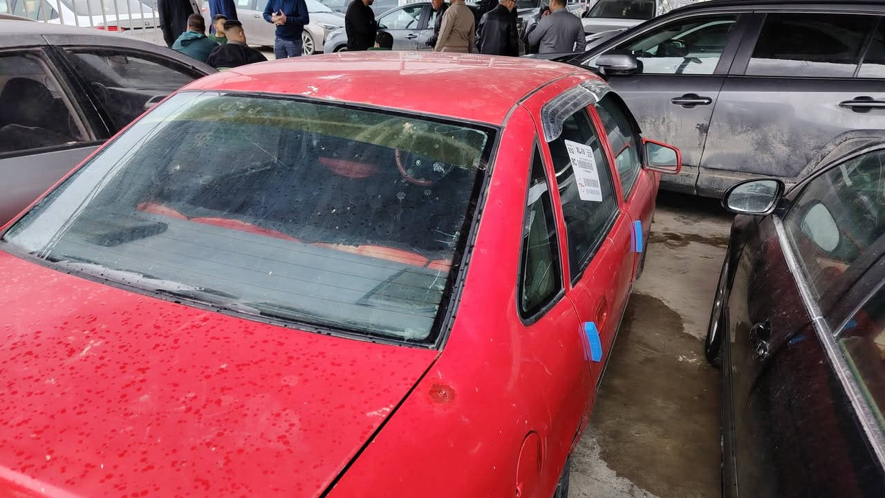 سلام عليكم للبيع اوبل فكترا مديل 91 لون احمر رقم بغداد دولي تحويل ثاني يوم كير اوتوماتيك جام كهرباء محرك 2000 شرط كير محرك صدر كهربائيات بدون ضربه قويه السعر 32 وبيها مجال مكاني سامراء هاتف ***********
