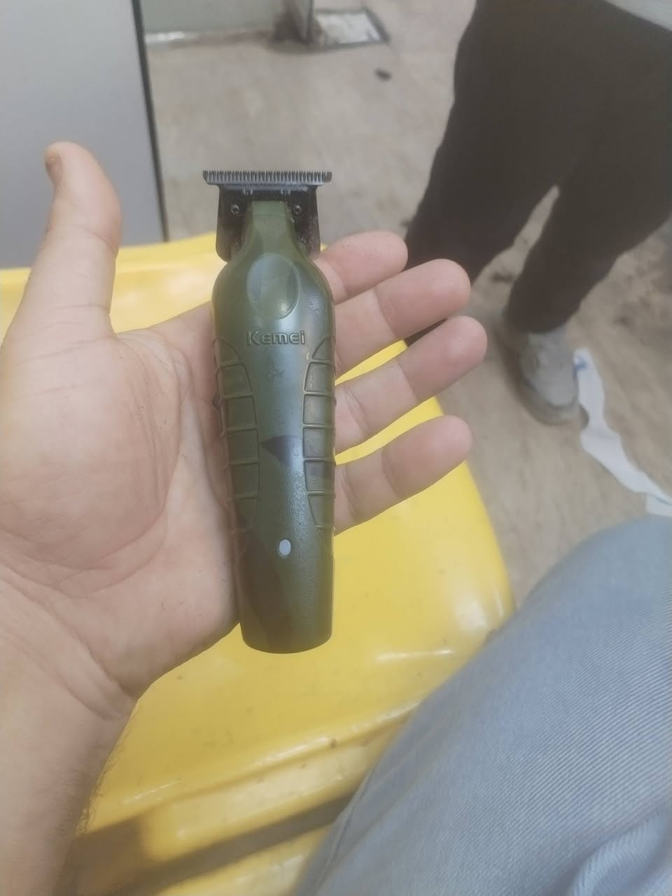 سلام عليكم عندي مكاين للبيع مستعمل قليل الاتصال ***********
