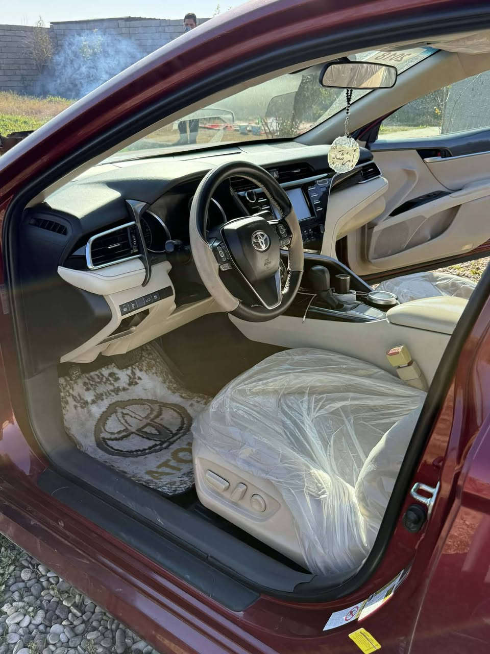 كامري ١٨ امريكي السعر ١٦٥ وبيها مجال اتصال ***********
