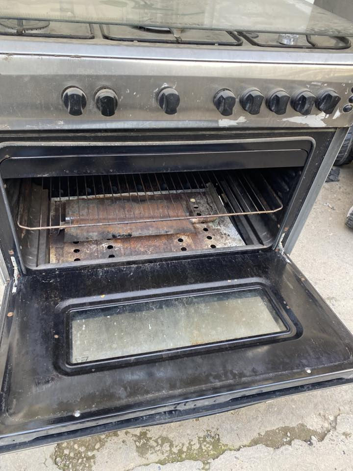 شغال شرط كلشي مبيه
طباخ شرط شغال كلها والفرن هم  كلشي مبي   وغراضو موجود 
واضح بل صوره   العنوان رشيديه  
باقي تفاصيل ع خاص واكو توصيل هم لي يريده


**إذا كنت صاحب هذا الإعلان وتريد حذفه لأي سبب، رجاءا أرسل رسالة إلى الدعم الفني**