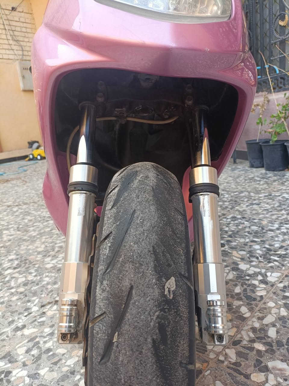 السلام عليكم دراجه سكنز ياباني نضيف دراجه شغاله كلها عدا الهندر سلف اشاير هورن دراجه نضيف بيها نقوصات قليلة طالعه بال 2025 شهر الثالث السعر350 وبيها مجال بسيط جداً المكان الحر مستشفى التركي 
***********
