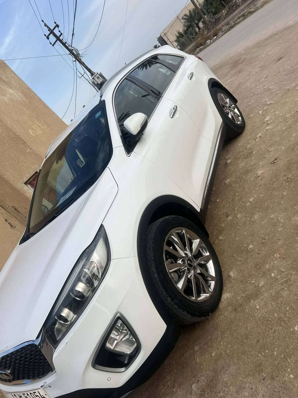 ‏سورنتو خليجي موديل ‏2018
‏كفالة عامة ما عدا بارد قليل موضح بالسونار المرفق 
مع الصور
‏المواصفات
‏سبعة راكب
‏بصمة
‏محرك 2400
ماشية 168 كيلو
‏العنوان كربلاء اطوريج 
السعر  195 وبيه مجال 
الاستفسار اكثر  ‭0771 449 6573‬
