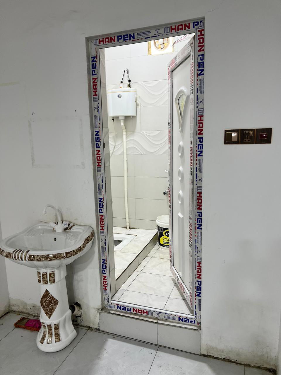 شقه للأجار العنوان قضاء الهوير شارع النفوس قرب صيدليه الكفيل
تواصل :***********

رغيد مانع
