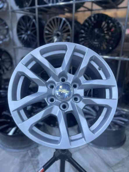 السلام عليكم ويلات اصليه حجم 18 تاهو  مصبوغات فرن حراري
سعر ٥٠٠ الف
***********
