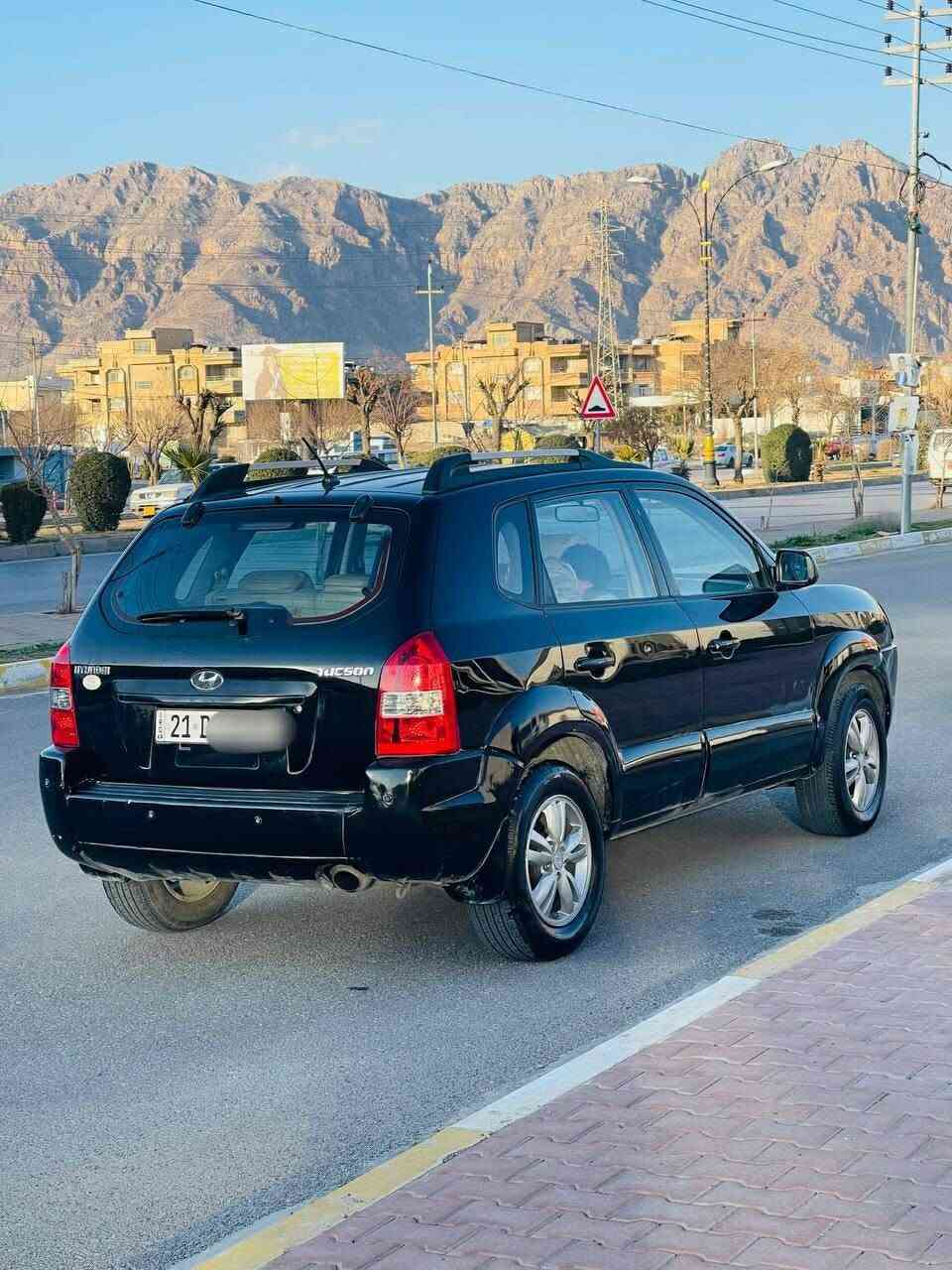 تیکسۆن هۆندا 2009
سەنەوی تازەیە 
گێڕ تۆماتیک و حادی
گێڕ و مەکینە بەشەرت
تەبرید لەسەر سویچ
تەقە و رەقەی تێدا نیە هەموو گیانی بەشەرت
کوشن جڵد، قفڵ مەرکەزی و جام کارەبایە  حاسە و شاشە 
تایەی و لایتی تازەیە ، سەیارەکە ماڵی دۆستە 
دوو دەرگای لای سەیاق  بۆیاغە 
ناونیشان : ڕانیە
نرخ : 105$ معامەلە

*********** رانية, السليمانية
