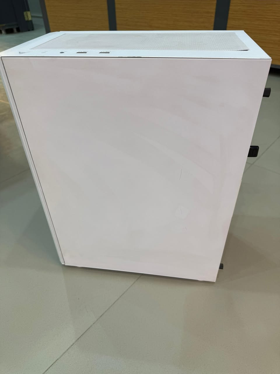 السعر ٦٢٥ cpu: core i5 12400f cooler :
thermaltake ux200

WHITE

GPU: RTX 3050 VENTUS 2X XS ram : corsair d4 3200mhz 2x8gb mobo : asus prime h610m-k storage : ocpc 512gb ssd psu : 
m.2 500
FSP 550W 51AAC

CASE : XPG VALOR AIR WHITE


**إذا كنت صاحب هذا الإعلان وتريد حذفه لأي سبب، رجاءا أرسل رسالة إلى الدعم الفني**