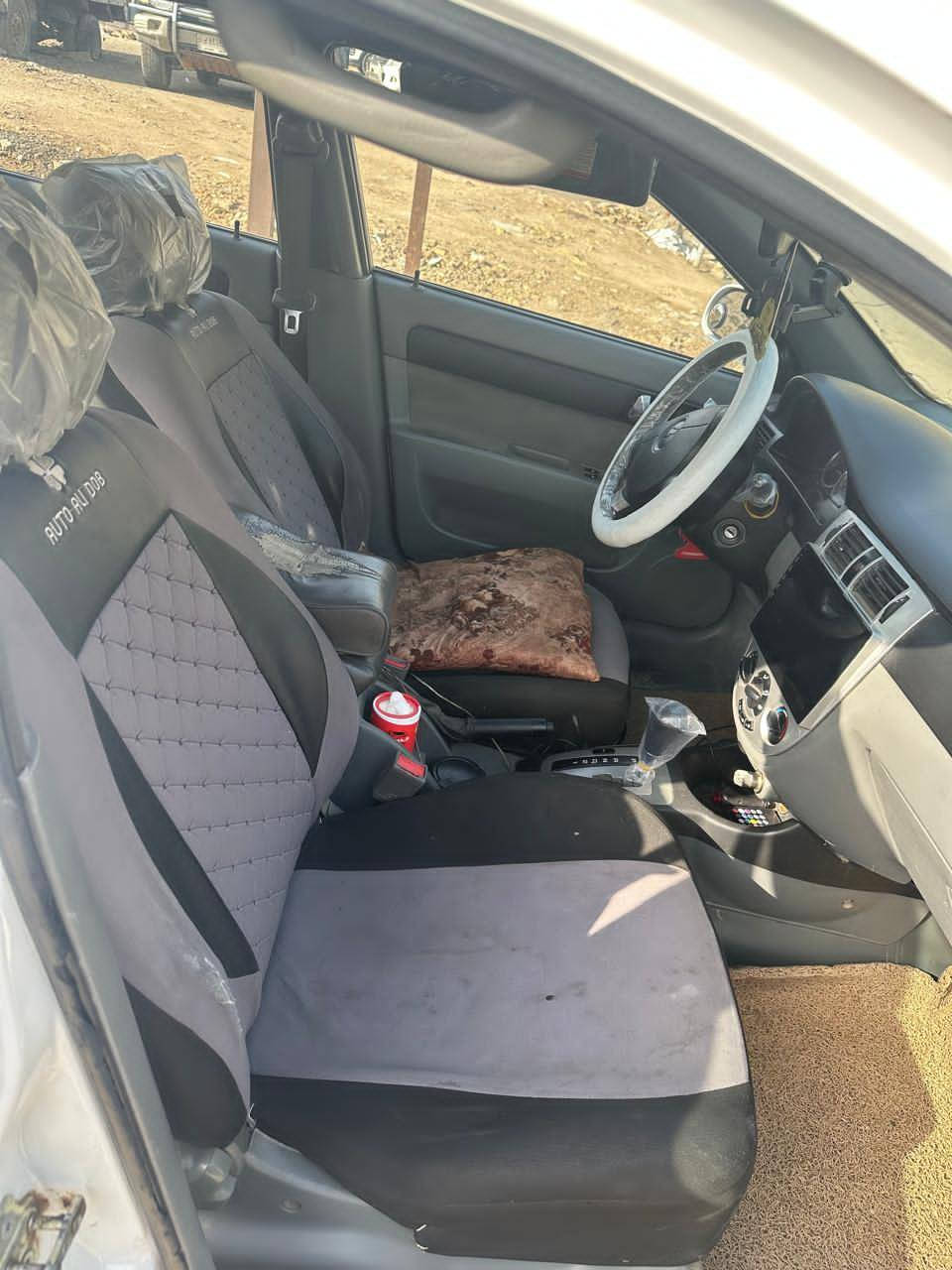 السلام عليكم
اوبترا موديل 2012 رقم بغداد انكليزي جديد بسمي مشروع وطني مكفوله ماعده جاملغ خلفي جهه سايق تدفه تبريد ثلج ❄️عليه ادامه كامله  شاشه اصليه+كامره غرفه جديده  كير مكينه خير من الله صدر امامي خلفي خير من الله سياره جديده بنعمه 
مكاني بغداد حي الجهاد كامله سعر 83$
***********
