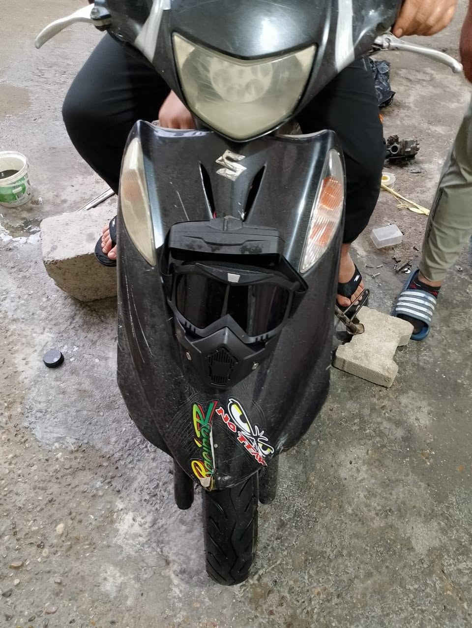 السلام عليكم
ادرس ياباني البيع
السعر 250
مكان اليوسفيه 
اي استفسار ع***********
