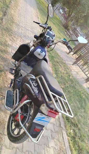 دراجة شحن هارلي موديل 2024

نظيفة وكاملة

دراجة رصينة وقوية

سيت بطاريات جديد 5 بطاريات دبل ( 60 فولت ) - محرك 1500 واط- تسير اكثر من 40 كيلومتر بالشحنة الواحدة

نظام انارة متكامل السرعة القصوى 60 كيلو متر بالساعة حقيقية

4 سرع MP3

البريكات دسكات هيدروليك – الاطارات جوبلس – نظام اضاءة متكامل ستوب لايت رماش---- بك خلفي

بصمة العدد 2 – سويج عدد2 – قفل بطارية عدد 2- جهاز انذار ضد السرقة

السعر : 550 الف دينار عراقي

محل الورقة الخضراء للدراجات الكهربائية الشحن

بغداد – شارع الربيع – مقابل الامثل للمطابخ – قرب مدخل دور نواب الضباط في الحرية للتواصل : واتساب ***********
