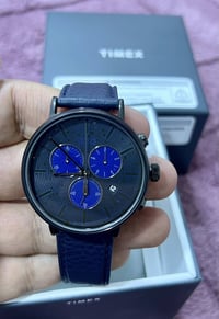 ⌚ ساعة Timex أصلية – تصميم أنيق قطر ٤١ ⌚  🔹 الماركة: TIMEX 🔹 الحركة: ك...