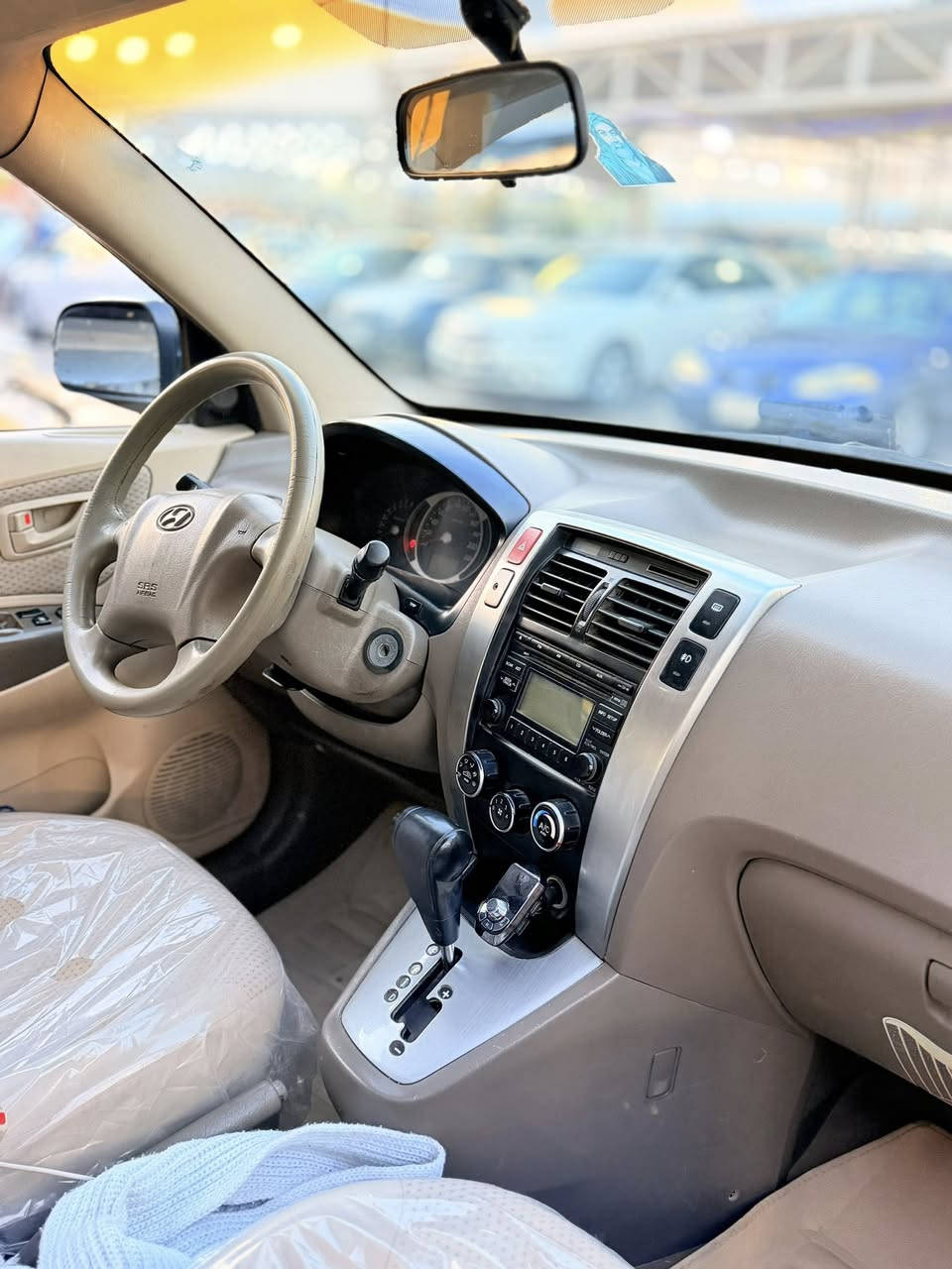 توكسان 2009 خليجي فول مواصفات سياره جديده كلش كفاله عامه من عده البنيد مصبوغ اثر جراد فقط قطرة معجون مابيه السياره سياره مكينه كير تخم تاير تبريد تدفئه سياره معايزه حبايه انكر سويج واطلع وين متريد سياره محافضين عليه حتى دواخلها وبطاينها بعدهن بوضع الشركه رقم شمالي تريد تحويل تريد وكاله 119 بيه مجال جداً بسيط الجنايه يعرفون اسعارهن وقيمتهن بسوك للستفسار اكثر الاتصال على ***********
