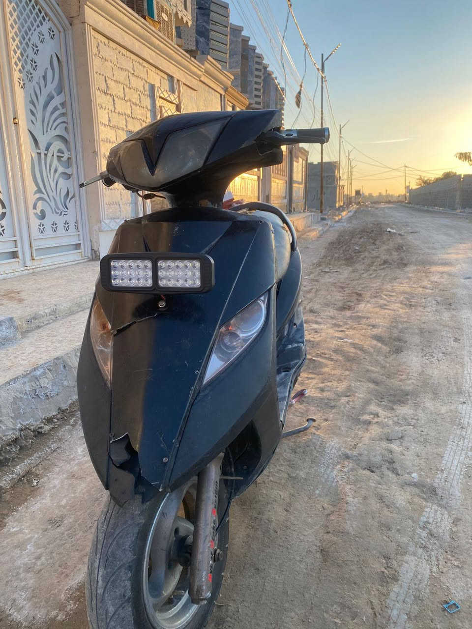 سلام عليكم
دراجه ثعلب 140 مكينه خير من الله كلشي شغال بيها 
فقط الكفرات تعبانه قليل المكان العبيدي شهداء الثالثه 
*********** فقط واتساب السعر 500 وبيها مجال
