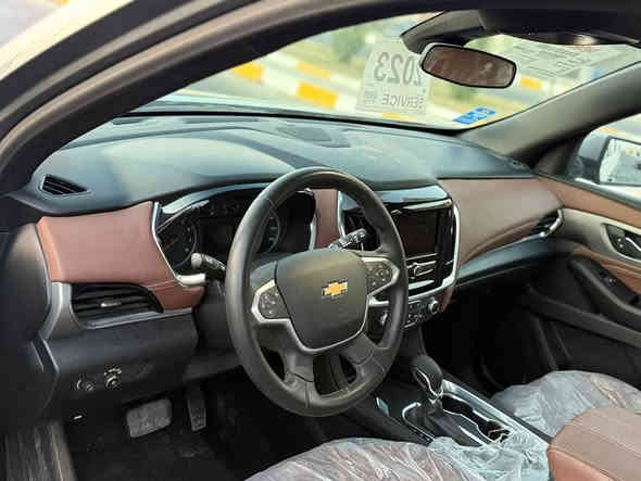 شفر ترافس موديل 2023 رقم اربيل السيارة تبديل باب الصدر و مص باب صبغ من الباب الخلفي و الداير مال الجاملغ
السعر 268 و بيه مجال 
***********
